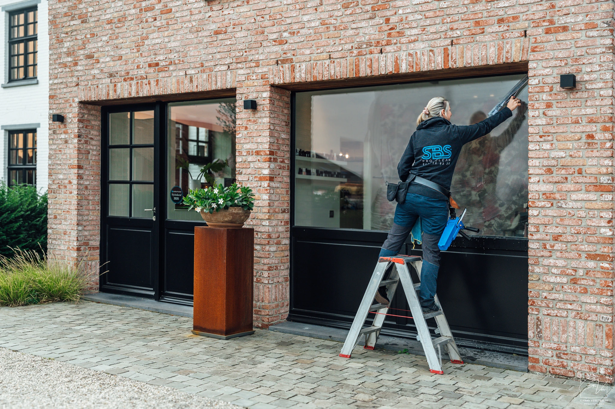 Ramen wassen door SBS pro Clean in regio Meulebeke en Roeselare